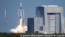 05.12.2019 *** The SpaceX Falcon 9 rocket launches the Dragon spacecraft for NASA at 12:29 PM from Complex 40 at the Cape Canaveral Air Force Station, Florida on Wednesday, December 5, 2019. Dragon is carrying supplies and experiments to the crew of the International Space Station on the 19th resupply mission. Photo by Joe Marino-Bill Cantrell/UPI Photo via Newscom picture alliance |