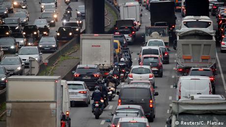 Rush hour traffic fills the ring road in Paris 