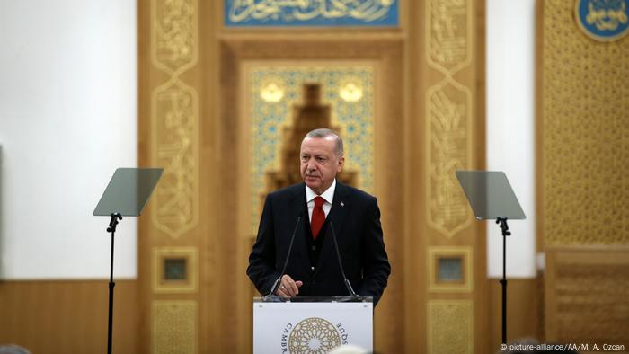 Presiden Turki Erdogan Resmikan Masjid Ramah Lingkungan Di Inggris Mukalama Dw 06 12 2019