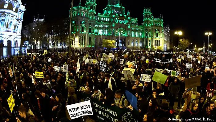 Spanien Klimastreik COP25 in Madrid