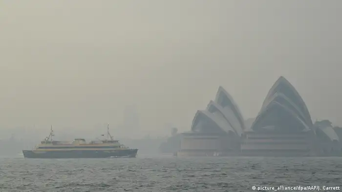 Buschbrände in Australien Sydney Oper Smog (picture_alliance/dpa/AAP/J. Carrett)