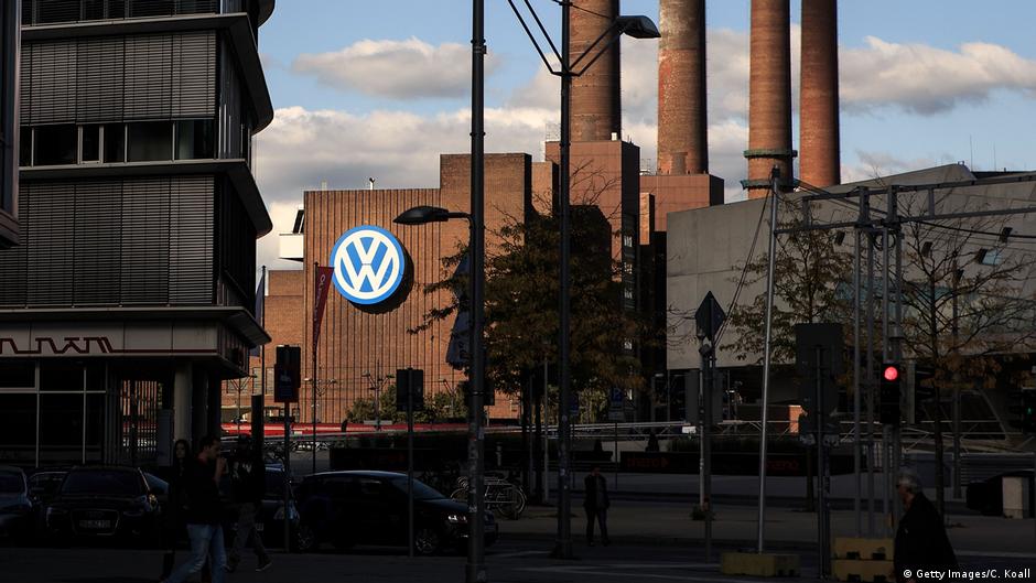 Why Germany's auto capitals face financial crisis  DW  12/16/2025