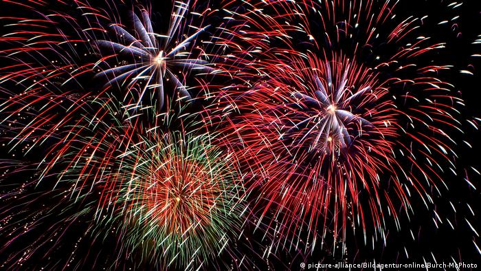 New Year's Eve fireworks in Montreal (picture-alliance/Bildagentur-online/Burch-McPhoto)