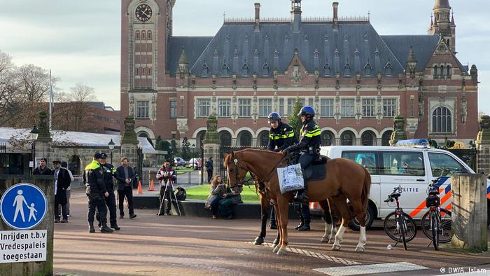 Niederlande Justiz l Protest gegen die Führer Myanmars vor dem Internationalen Gerichtshof in Den Haag