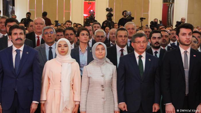 Davutoglu Iktidarin Soyleyecegi Soz Kalmadi Turkiye Dw 13 12 2019