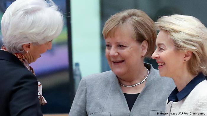 Brüssel EU Gipfel Angela Merkel mit Christine Lagarde und Ursula von der Leyen