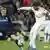 أوديغارد في مواجهة كابتن "الميرنغي" سيرجيو راموس خلال مباراة ريال مدريد وريال سوسييداد يوم السبت 23.11.2019