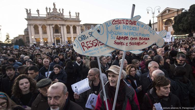 'Sardines' stage biggest anti-Salvini rally yet – DW – 12/14/2019