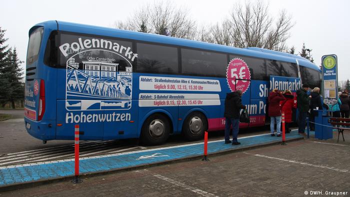 Bus service to Polish bazaar near Hohenwutzen/Osinow Dolny