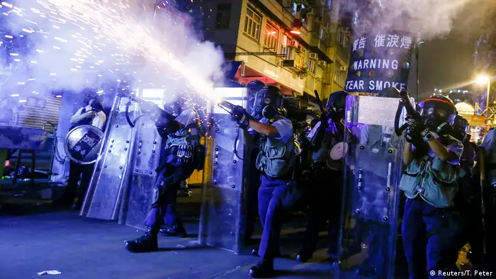 Hongkong Polizei bei Protesten