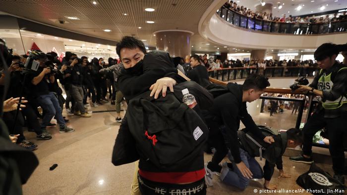 Arrests made on Christmas Eve in Hong Kong