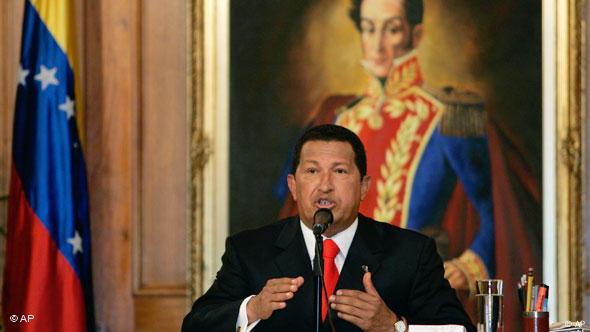 Venezuela Chavez vor Gemälde
