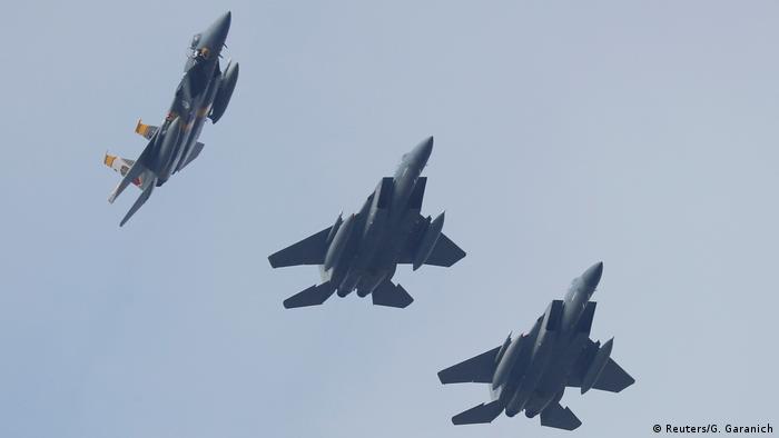 Aviones de combate F-15.