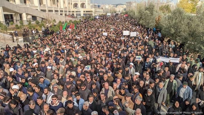 Demonstration in der iranischen Hauptstadt Teheran nach dem US-Drohnenangriff in Bagdad