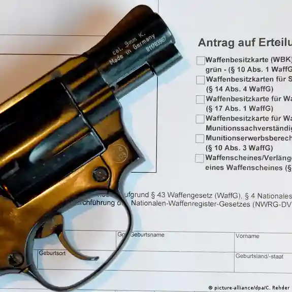Arma não é brinquedo: os riscos dos clubes de tiro para crianças