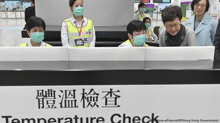 Fever controls at Hong Kong airport