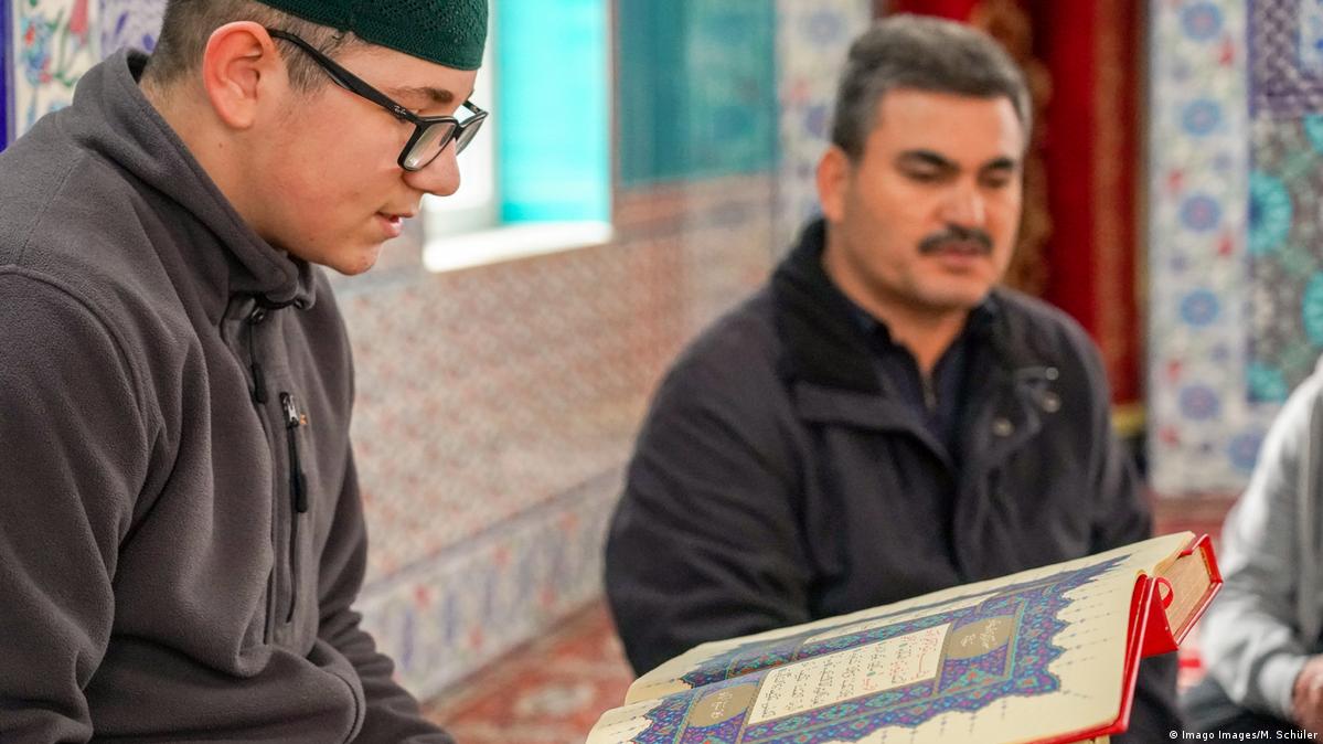 Ditib bildet Imame nun in Deutschland aus – DW – 09.01.2020