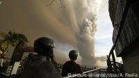 Philippines: Thousands Flee As Volcano Spews Ash – DW – 01/12/2020