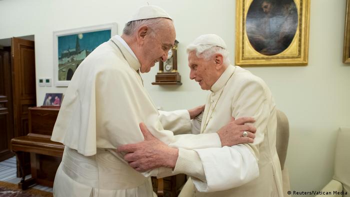 Vatikan Papst Franziskus und Benedikt XVI.