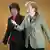 EU-Außenministerin Catherine Ashton (li.) und Bundeskanzlerin Angela Merkel (re.) (Foto: AP)