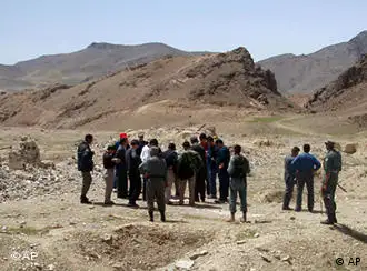 2007年 中国冶金科工集团公司代表团在阿富汗东部艾娜克铜矿考察