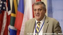 22.07.2019
(190722) -- UNITED NATIONS, July 22, 2019 () -- Jan Kubis, United Nations Special Coordinator for Lebanon, speaks to journalists following the Security Council consultations, at the UN headquarters in New York, July 22, 2019. Jan Kubis said on Monday that the recent passing of the 2019 state budget by Lebanon's parliament was good news and appreciated although it is July now. (/Li Muzi) |
