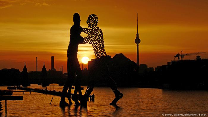 Berlin Molecule Man