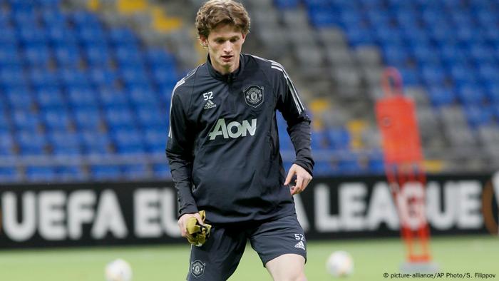 Max Taylor (picture-alliance/AP Photo/S. Filippov)