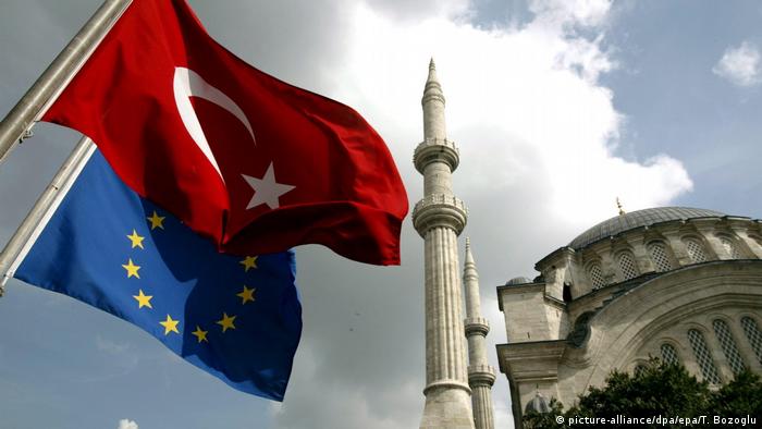 EU Cuts Pre accession Aid To Turkey By 75 DW Learn German