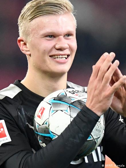 Joshua Zirkzee is still hopeful of making an impact at Bayern