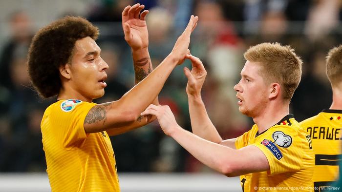 Bundesliga Borussia Dortmund S Axel Witsel Working In The Shadows Sports German Football And Major International Sports News Dw 31 01 2020