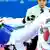 پریسا فرشیدی در رقابت با حریف چینی در بازی‌های آسیایی تکواندو در گوانگ‌ژو