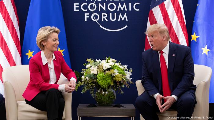 Weltwirtschaftsforum 2020 in Davos | Ursula von der Leyern & Donald Trump (picture-alliance/AP Photo/E. Vucci)