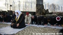 Doa Tokoh Muslim di Kamp Auschwitz Membuat Haru Tamu Yahudi