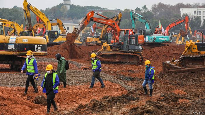 Chinese coronavirus |  Construction of a hospital in Wuhan (AFP / STR)