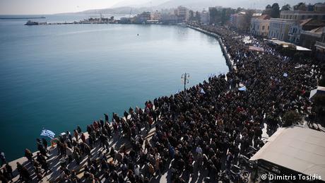 На гръцките острови ври и кипи Над 50 000 бежанци