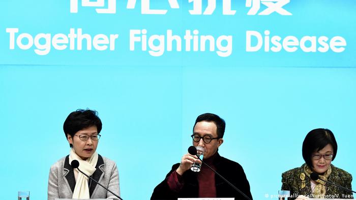Hongkong Regierungspressekonferenz zum Coronavirus Carrie Lam, Gabriel Leung und Constance Chan
