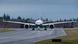 Boeing 777X на взлетно-посадочной полосе в Эверетте Boeing 777X на взлетно-посадочной полосе в Эверетте