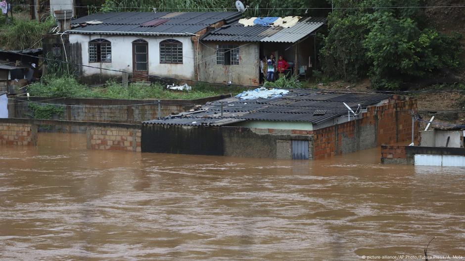 Deadly flooding, landslides strike Brazil | News | DW | 26.01.2020
