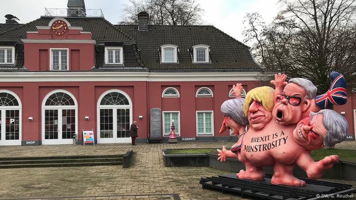 Das Gebäude Schloss Oberhausen, Ludwiggalerie Ausstellung Jacques Tilly