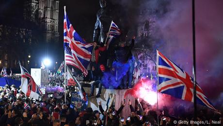 England, London: Feiern am Tag des Brexits (Getty Images/L. Neal)
