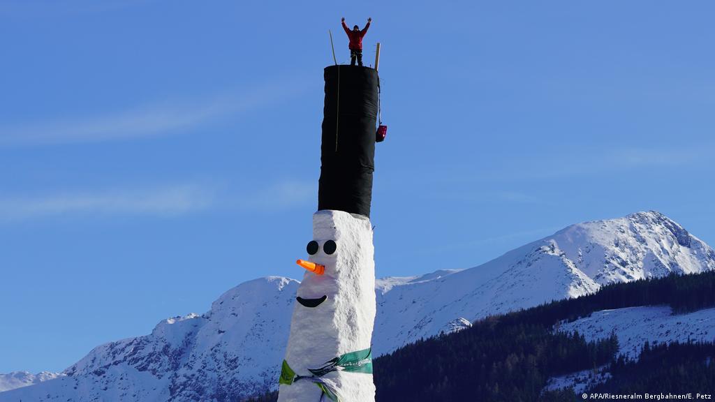 Austria Breaks Record For World S Tallest Snowman News Dw 02 02