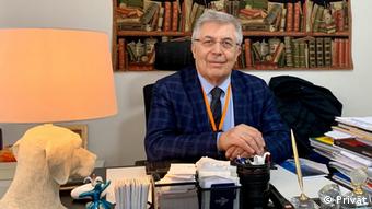 İltica ve Göç Araştırmaları Merkezi Başkanı Metin Çorabatır