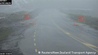 Foto de calle inundada en Nueva Zelanda