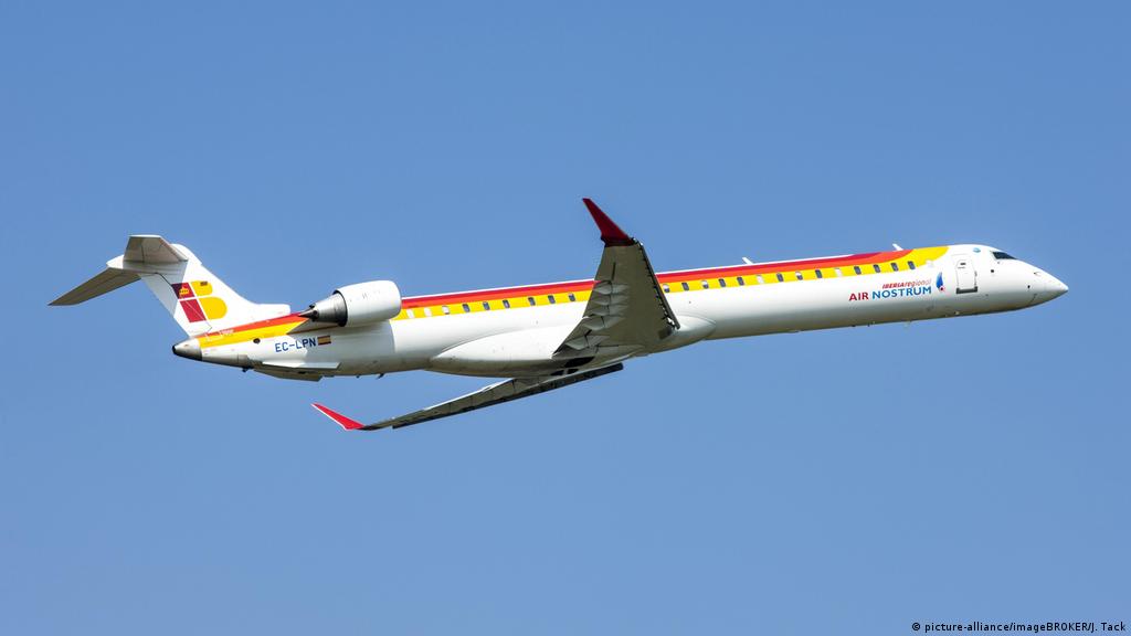 Iberia reanudará el 20% de sus vuelos de media distancia | Europa al día |  DW | 28.05.2020
