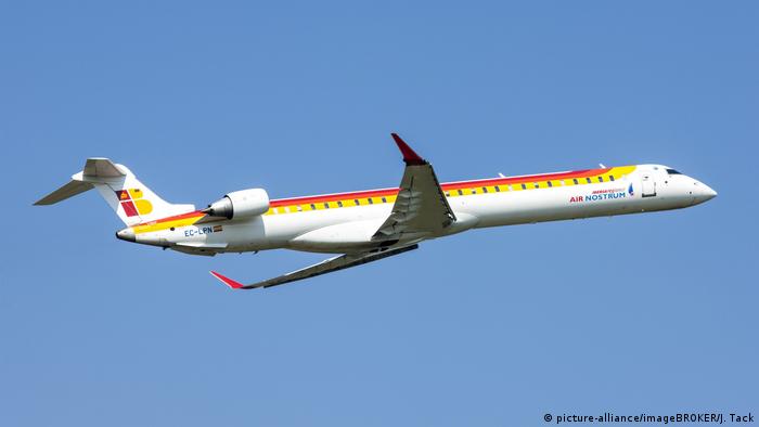 Iberia reanudará el 20% de sus vuelos de media distancia | Europa al día |  DW | 28.05.2020