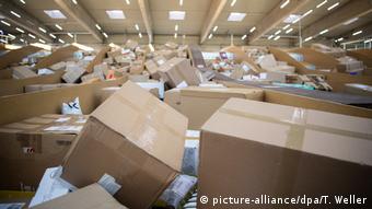 Kabinett verabschiedet Gesetz gegen Retouren-Vernichtung (picture-alliance/dpa/T. Weller)