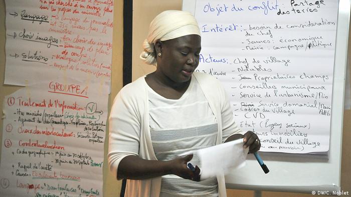DW Impactstory Burkina Faso | Romaine Raissa Zidouemba, Journalistennetzwerk RIJ