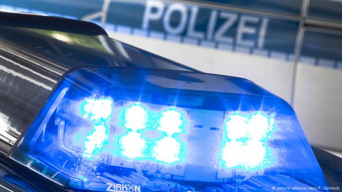 Deutschland Blaulicht Polizei Razzia Symbolbild