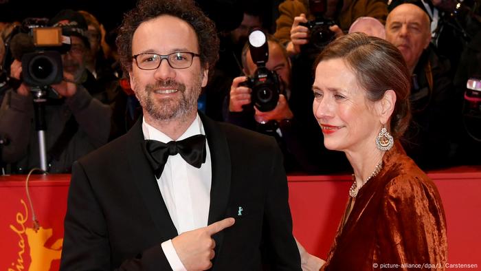 Berlinale 2020 - Eröffnungsgala | Carlo Chatrian und Mariette Rissenbeek (picture-alliance/dpa/J. Carstensen)